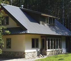 Riverstone straw-clay house